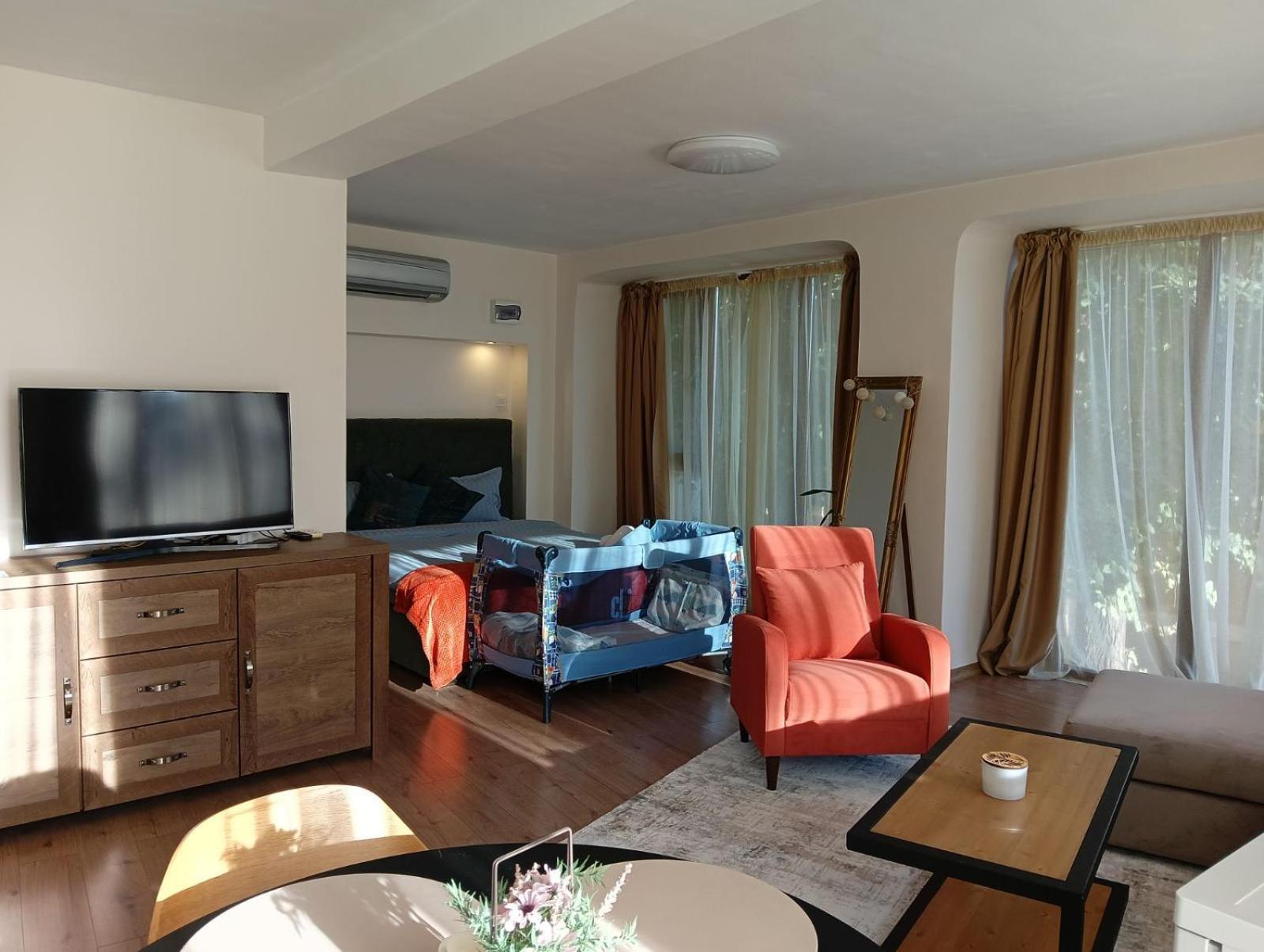 Cozy Studio With French Windows, Mrenicov Płowdiw Zewnętrze zdjęcie